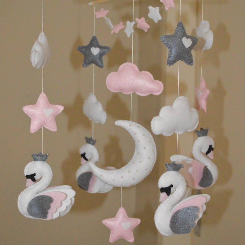 Cot Mobile - Swans